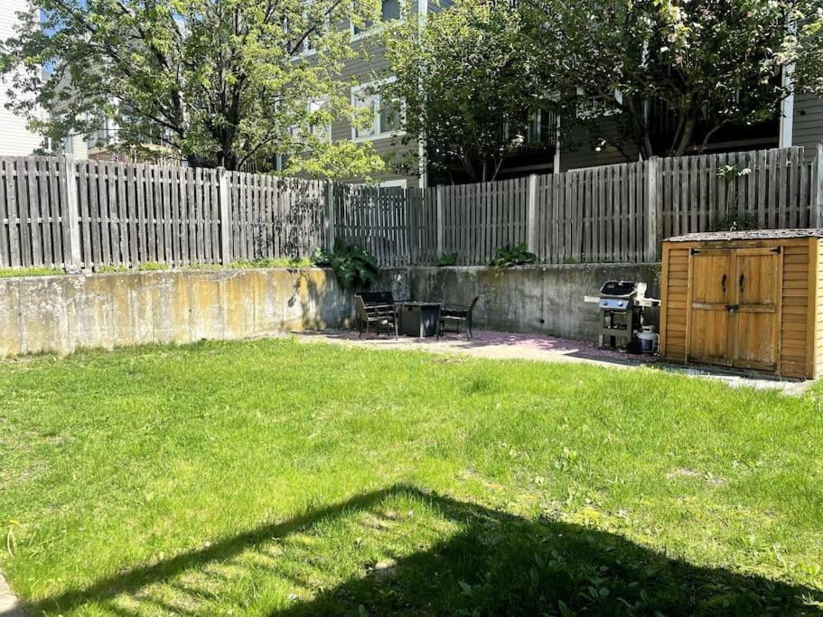 Lovely Two Bedroom Condo In South Boston Exterior foto